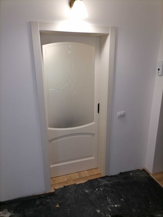 Montaj usi de interior, montez uși metalice.