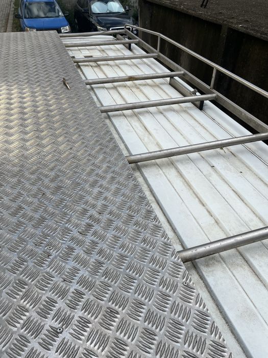 Багажник и стълба за микробус