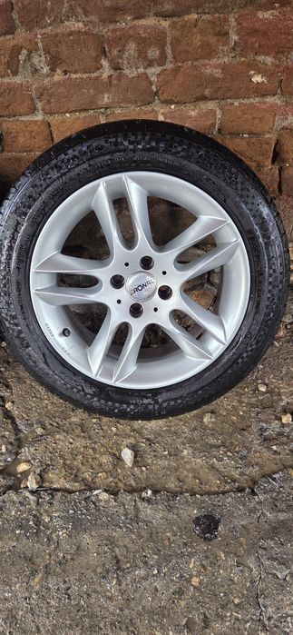 VW,TOYOTA джанти със летни гуми 205/55/16  7J×16  ET35  4×100  ЦО66~56