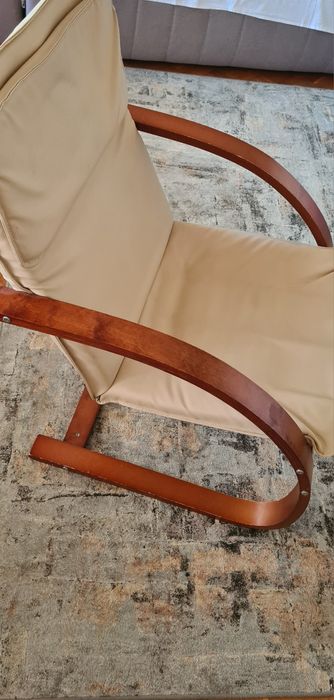 Люлеещ стол с кожа