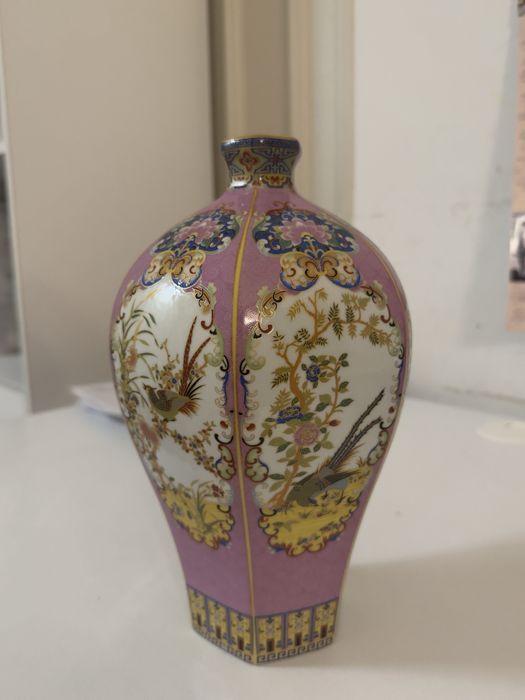 Декоративная керамическая ваза