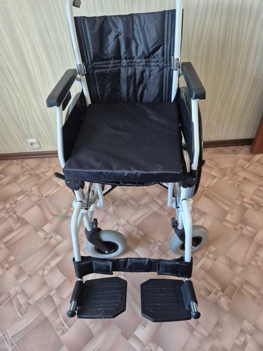 Инвалидное кресло
