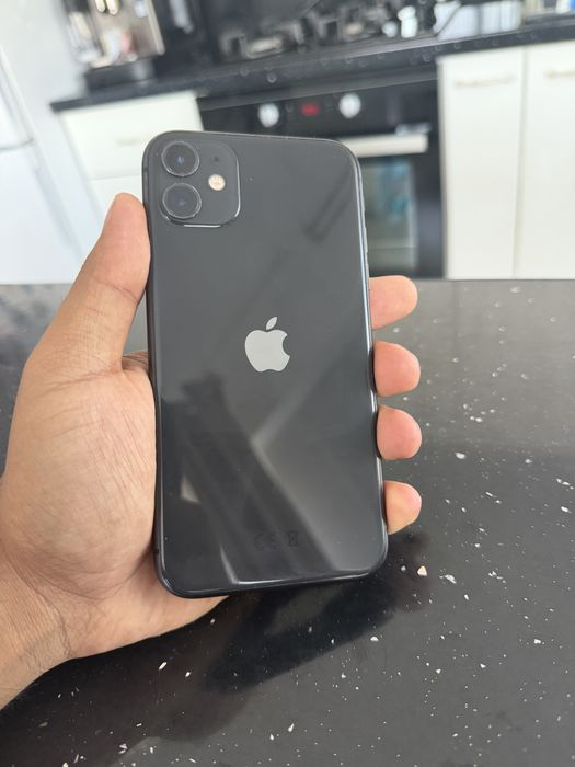 iPhone 11 - 64 GB | Baterie nouă (100%) | Stare vizuală foarte bună (8/10)