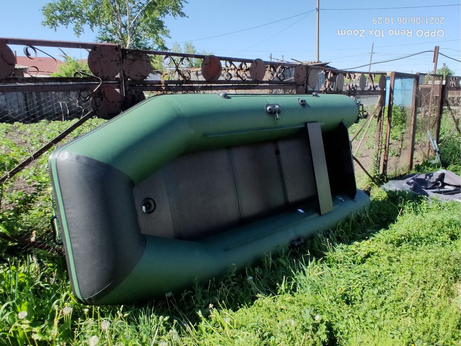 Продам лодку Аква 3200 СКК