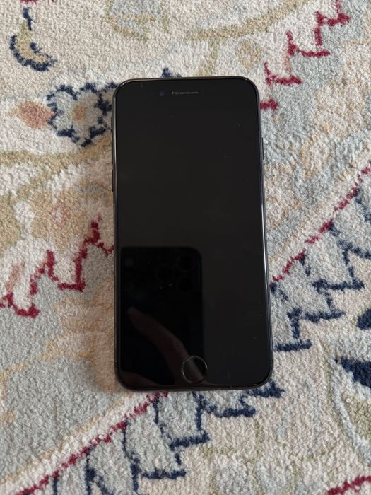 Айфон 7/128 батарея 100 %