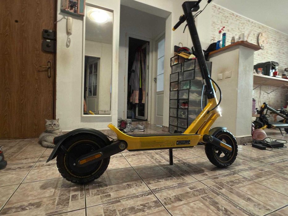 Xiaomi Electric Scooter 6 Ultra – Garantie eMAG – 1018 km – Fast Charger original – Cutie