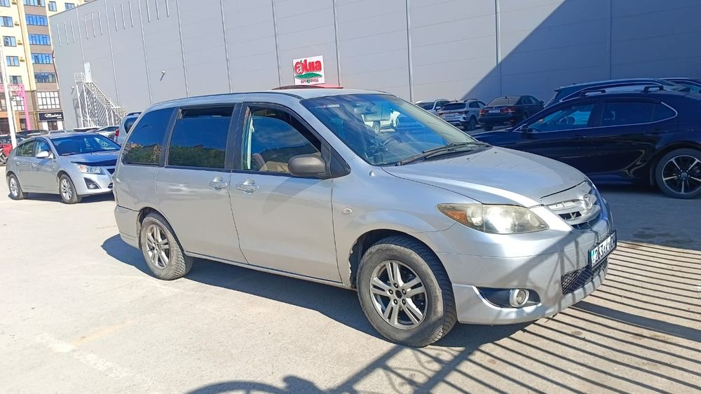 Мазда мпв 3л 2004г