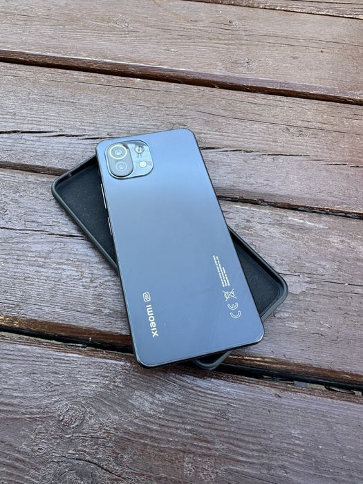 Продам Xiaomi MI11 LITE