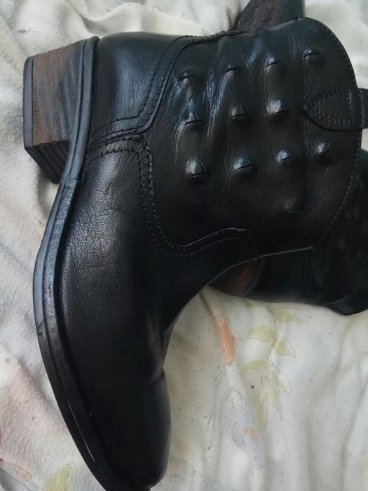 Спортно-елегантни боти, 39