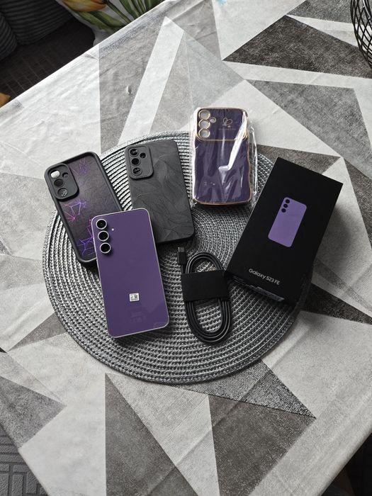 Мобилен телефон Samsung Galaxy S23 FE