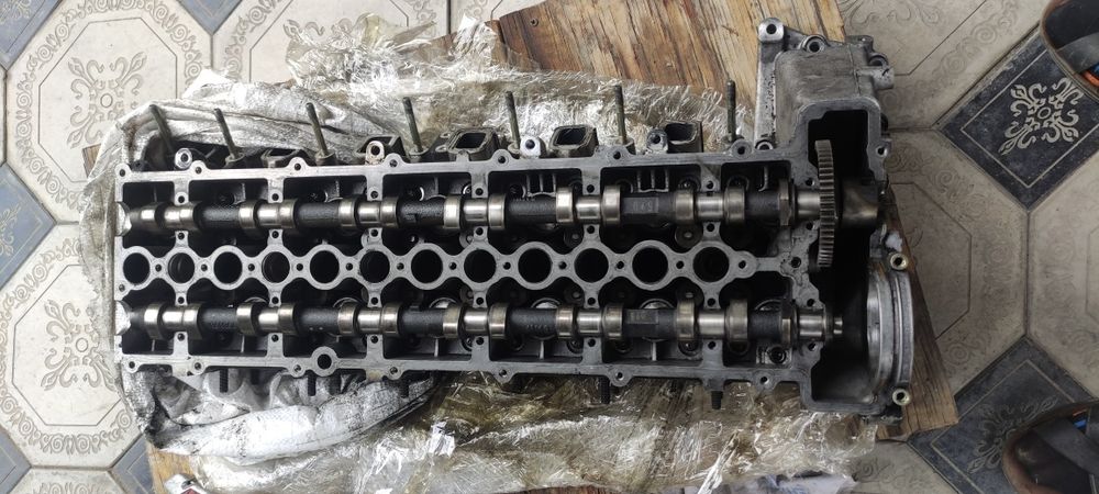 Продам головку на BMW  M57 n2