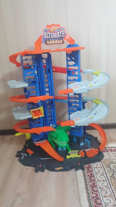 Хот вилс / HOT WHEELS