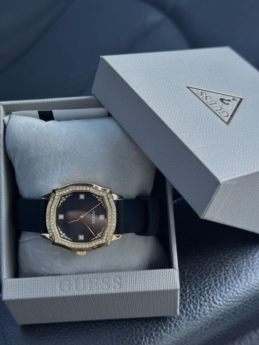 Дамски часовник  Guess
