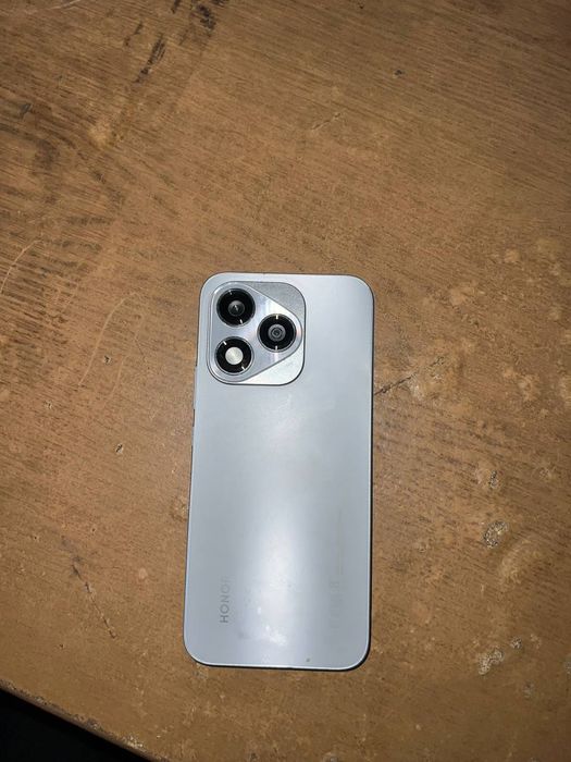 Xonor 400 lite sotiladi