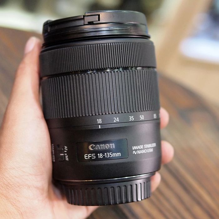 Продам объектив canon 18 135