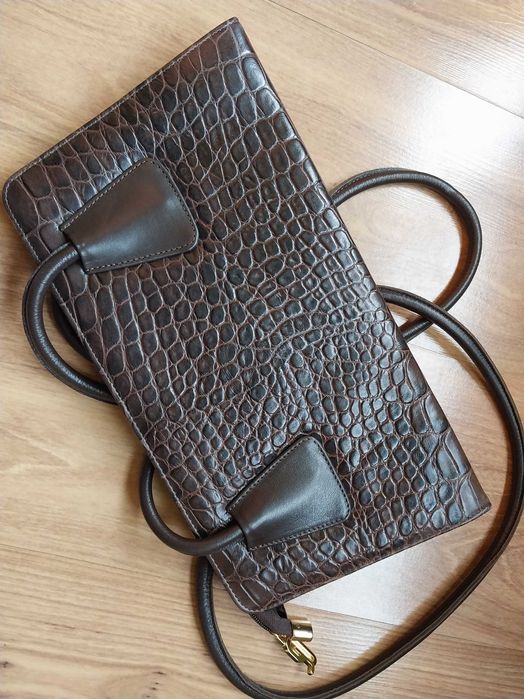 Дамска елегантна кожена чанта