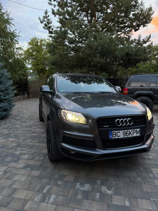Audi Q7 // S Line// Quatro