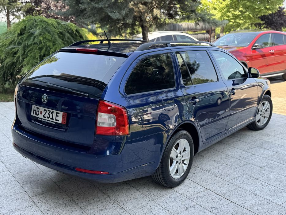 Skoda Octavia //2.0tdi//facelift//ac//servo//pilot//incalzire in scaune//carte service//