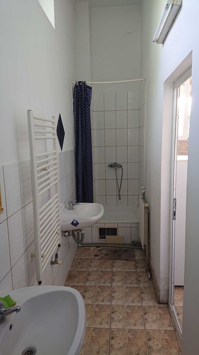 Garsoniera bd pipera in vila mobilata 42 mp catv internet la peny