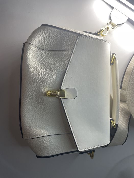 сумка молочного цвета