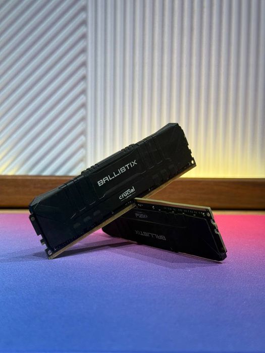 DDR4 Crucial BALLISTIX 16x2 32GB 
3000Mhz на ст