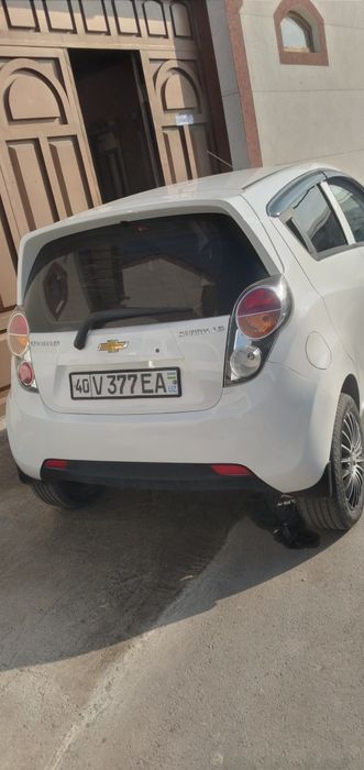 Spark sotiladi 2012  yurgani 219000 xolati alo taksiga chiqmagan 1 qol