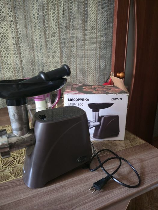 Продам элктромясорубку
