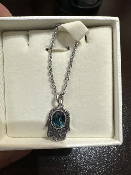 Сребърен синджир с висулка