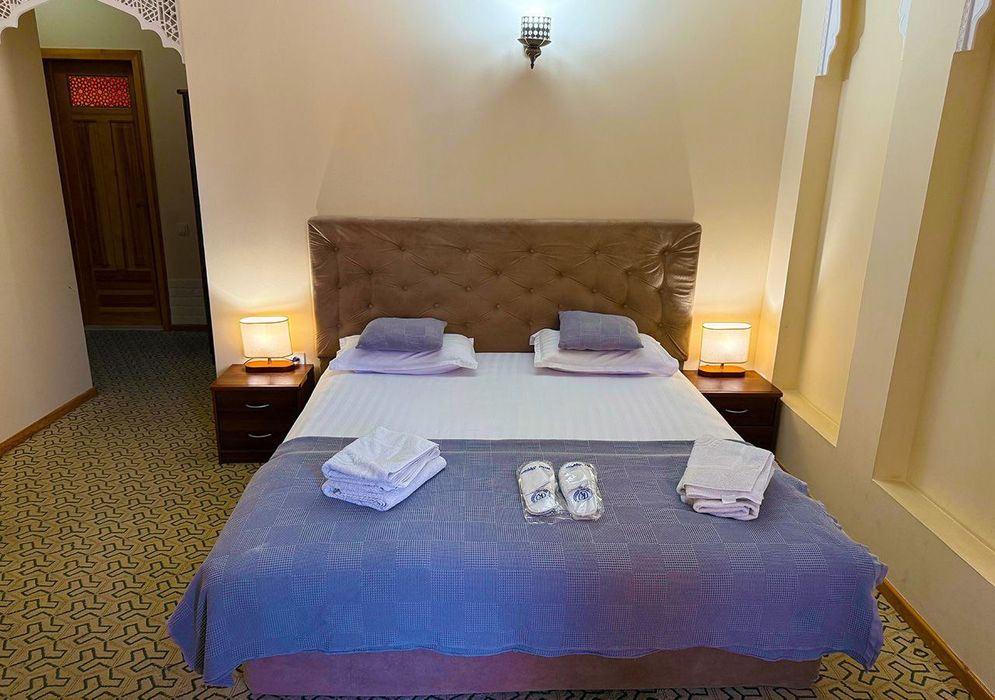 Гостиница Асл возле ляби хауза