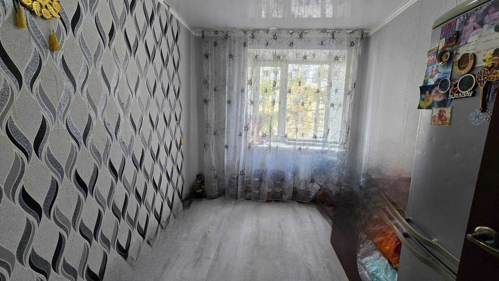 4комнатная квартира, р-н 1000 мелочей