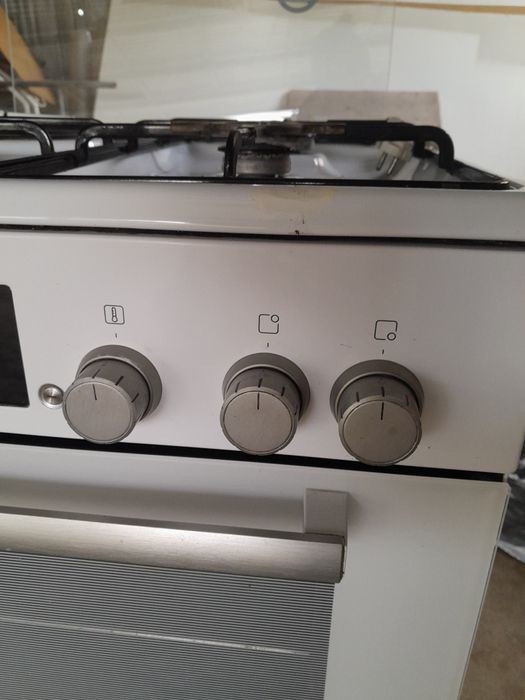 Продам газовую плиту Bosсh!