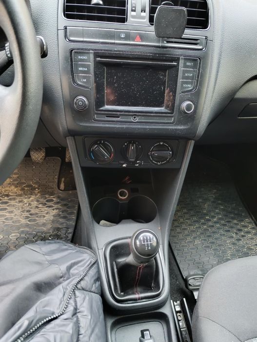 Vw polo 2015  vând