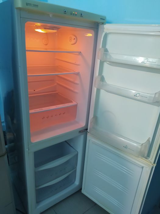 Продам холодильник