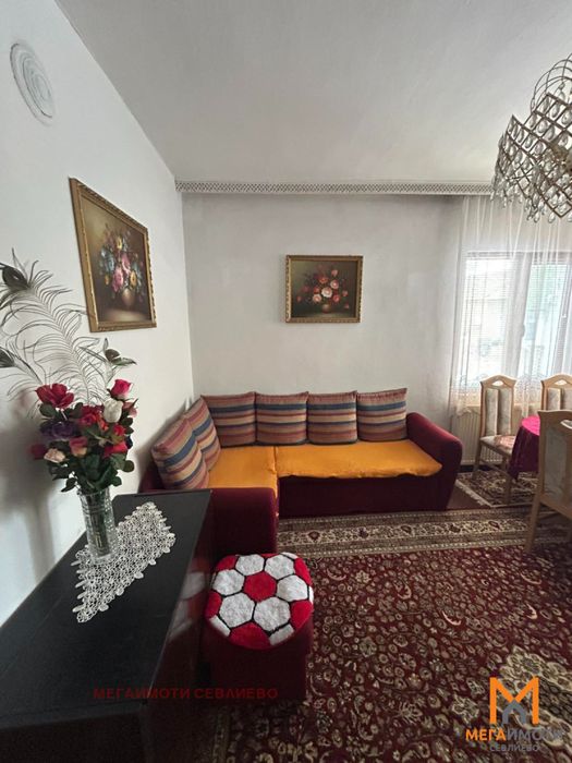 Продажба Къща гр. Севлиево - гр. Севлиево 83m² и двор 216m²