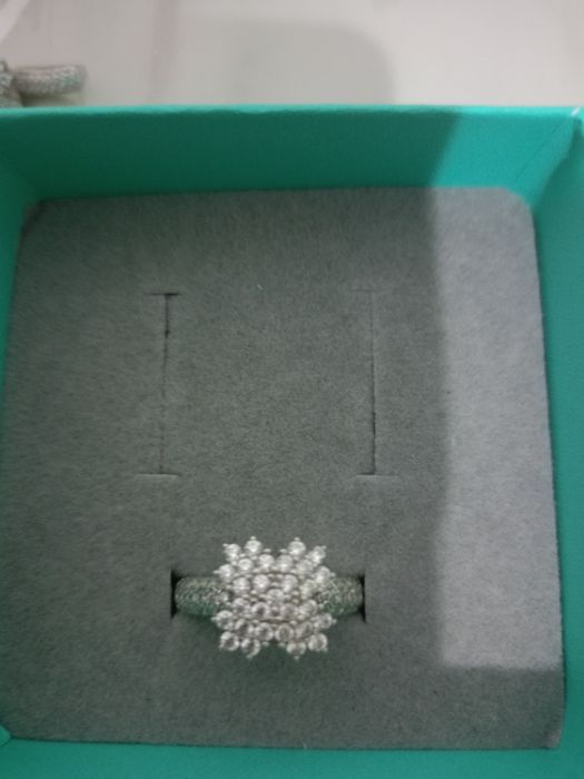 Продам серебряный комплект