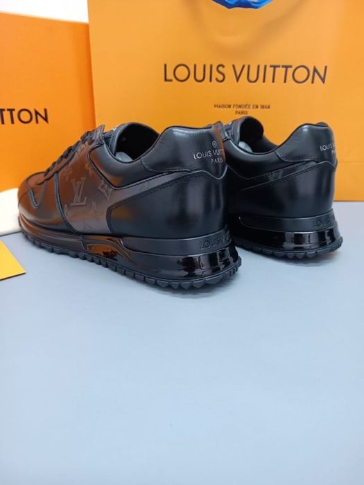 LV Louis Vuitton Run Away 42,43
