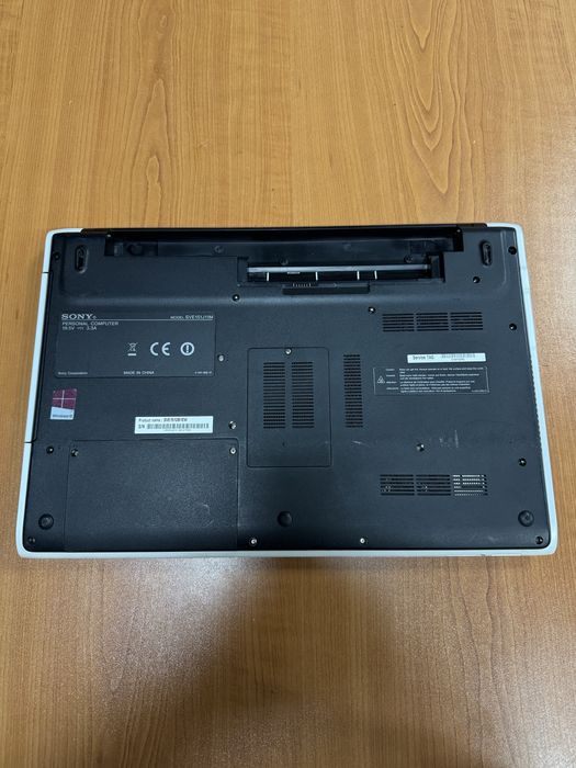 Лаптоп Sony VAIO SVE151 i3