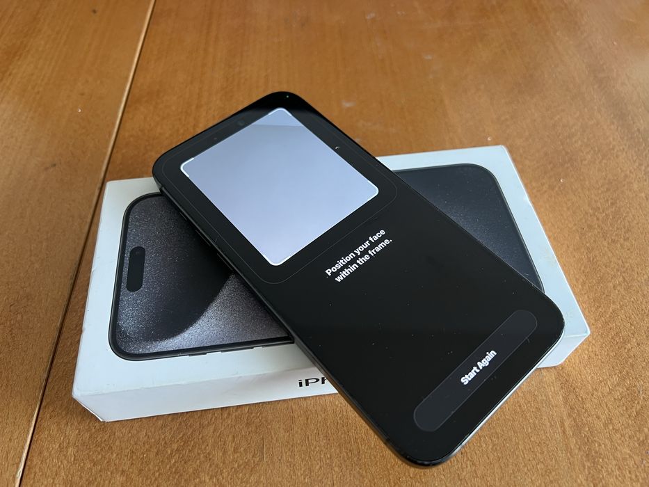 iPhone 15 Pro Max 256GB Black Titanium - пълен комплект