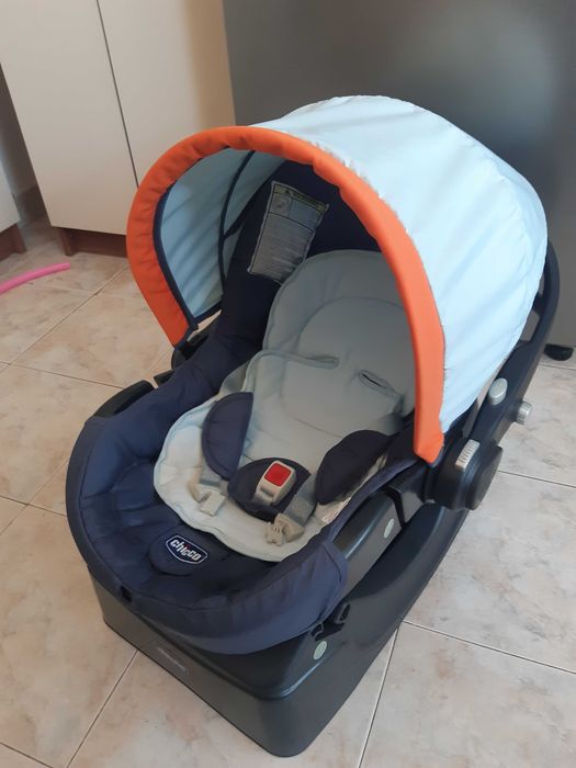 Бебешко столче/кошница CHICCO със сенник