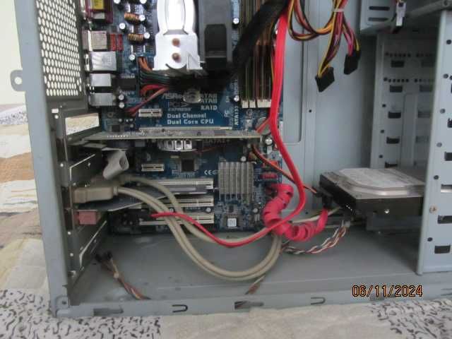 Настолен компютър - 164 GB хард диск