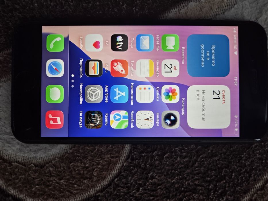 Айфон SE 2020  черен