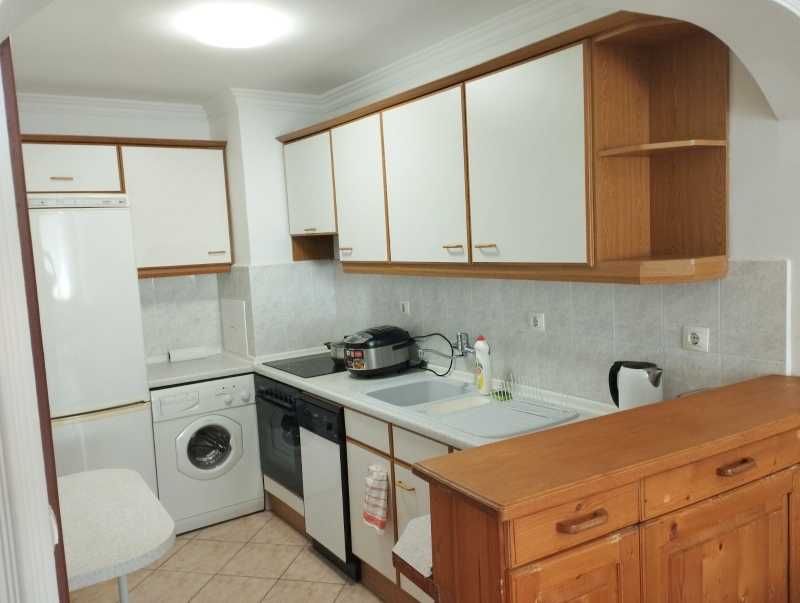 Дава се под наем Двустаен апартамент в Бургас, Лазур - 60 кв.м за 408 € - Снимка #1