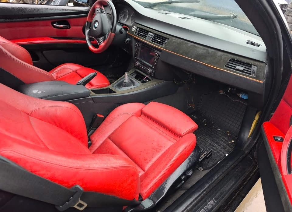 Dezmembrez BMW 320i E92 Europa (Volan stanga),an 2008 2.0i N43-170cp