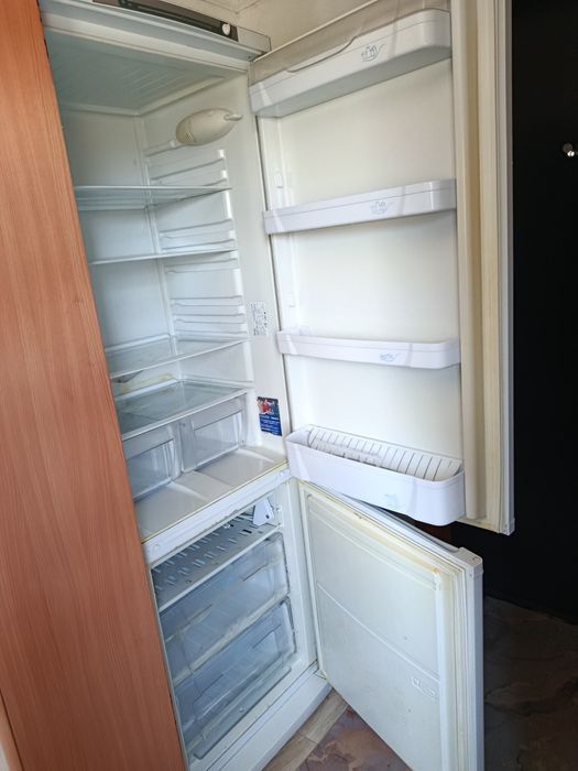 Продам холодильник Индезит