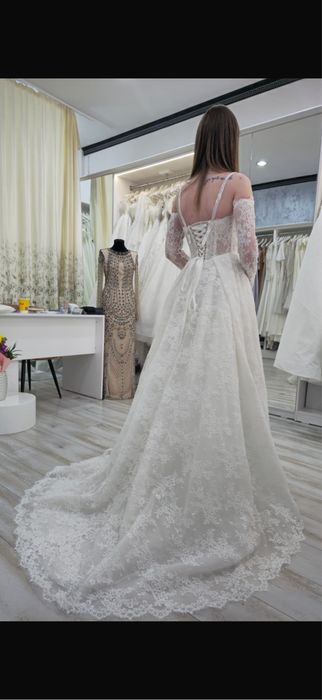 Rochie de mireasa tip A din dantela