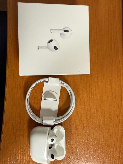 Слушалки Apple Airpods 3rd Generation Като Нов