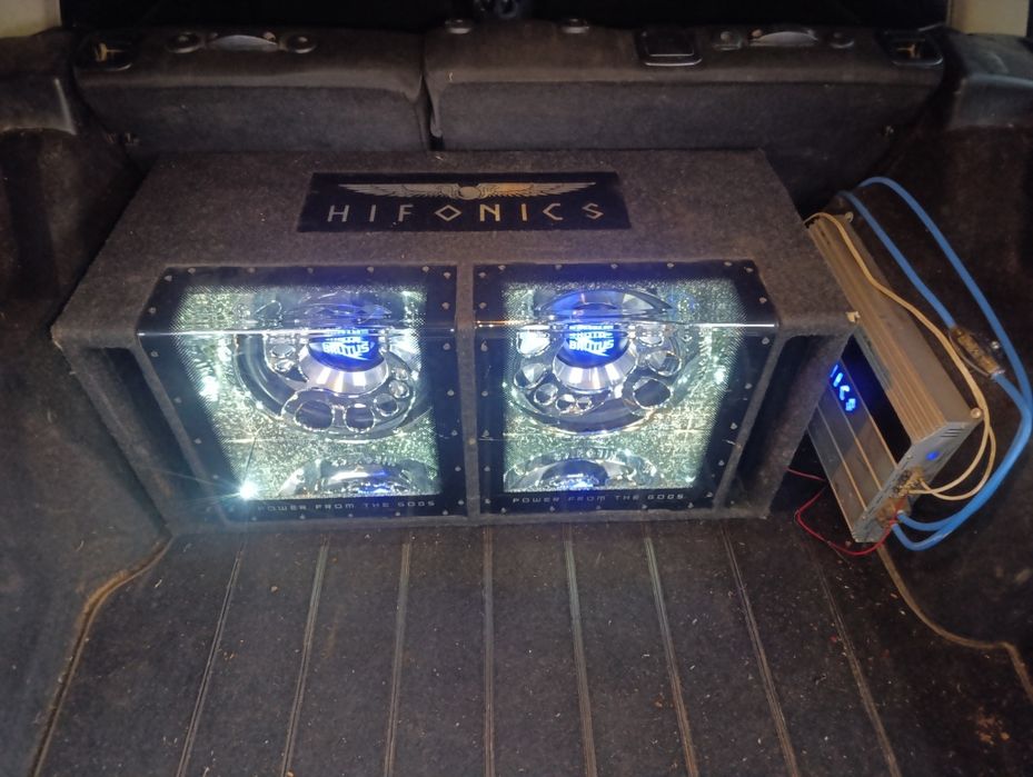 бас каса 2х12 hifonics