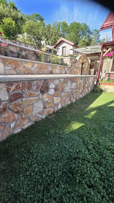 Piatra rotunjita thassos alb bolovani gradina  pasi Japanezi gri