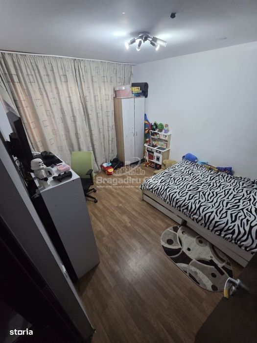 Ap 2 cam Str Neamului et 3 cu parcare