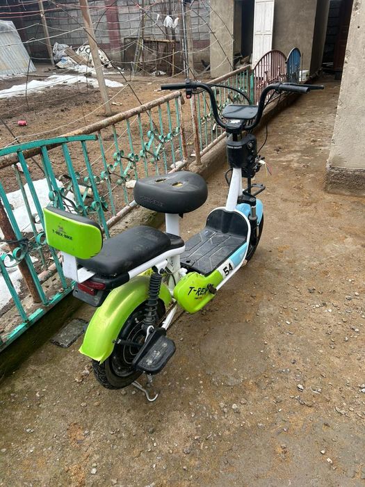 Продам скутр на зап